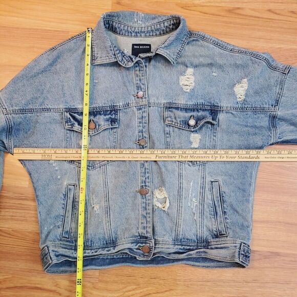 TRUE RELIGION Jeans Denim Jacket Womens Medium Distressed Grunge Boxy oversized - Picture 13 of 13